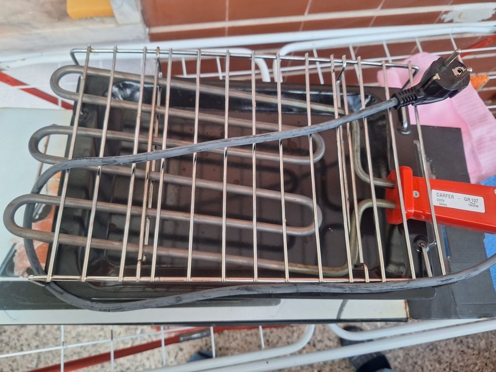 Grelhador Carfer com 1800w NOVO*