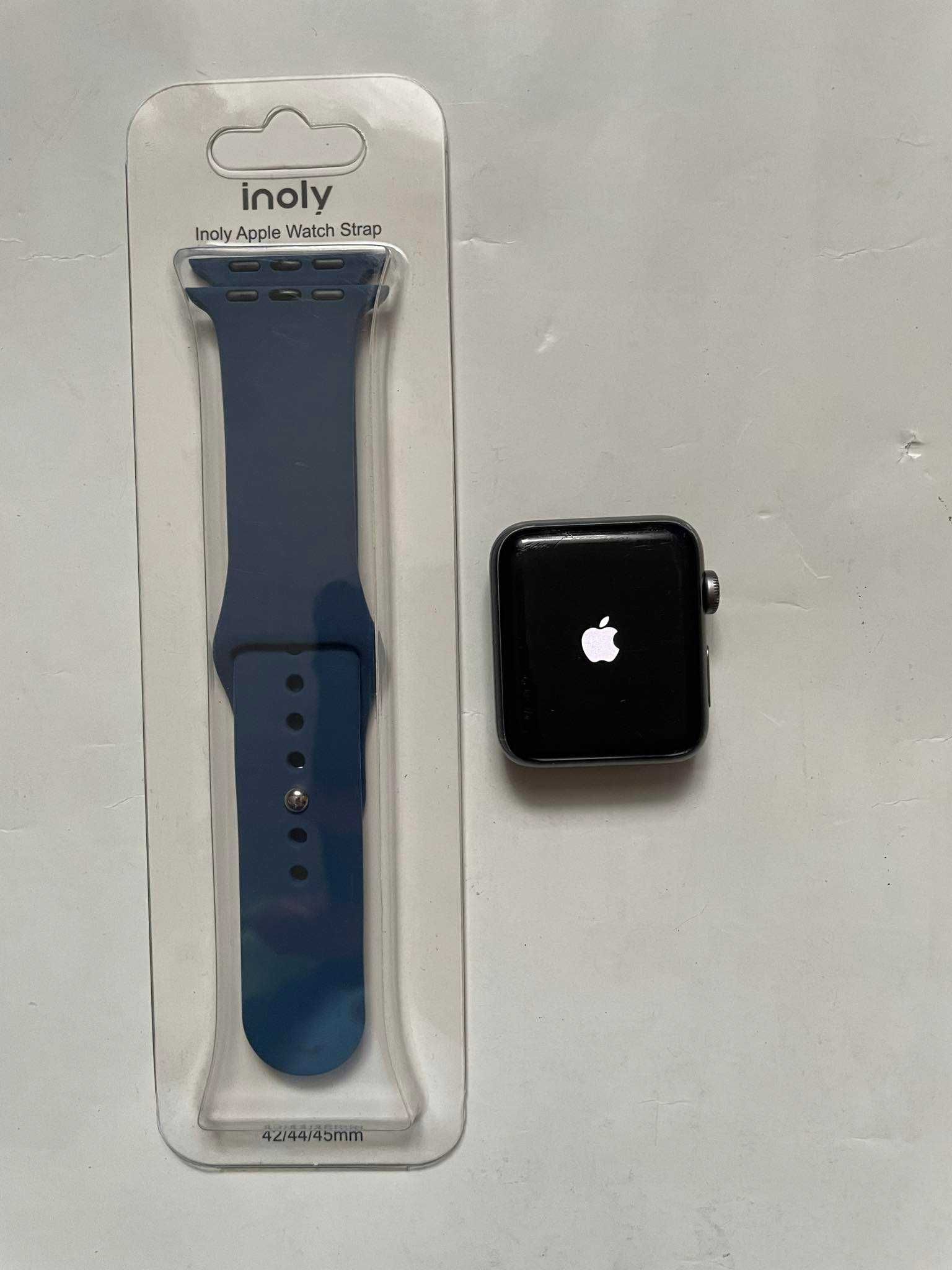 Apple watch series 3 GPS 42mm kondycja baterii 81%