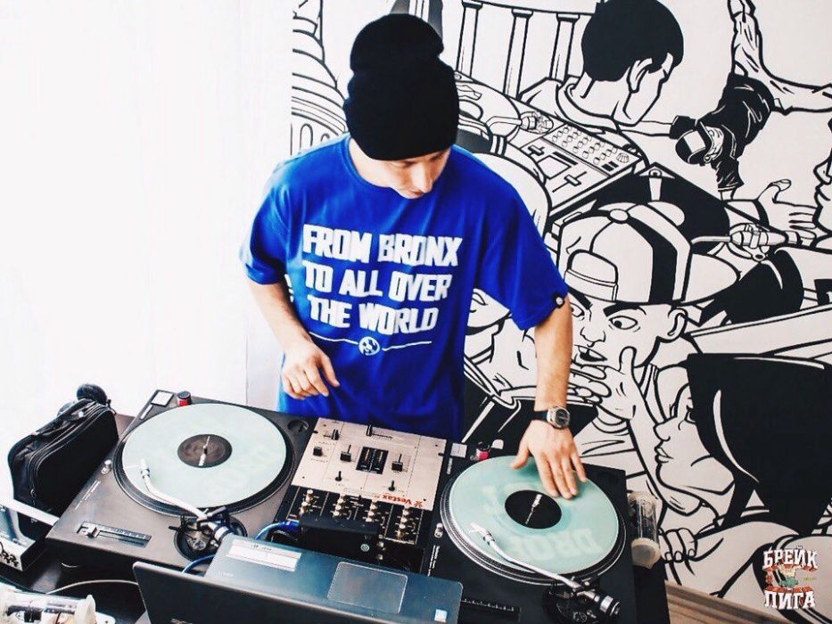 Вертушки Technics (аренда). Плейлист для заведений и мероприятий.