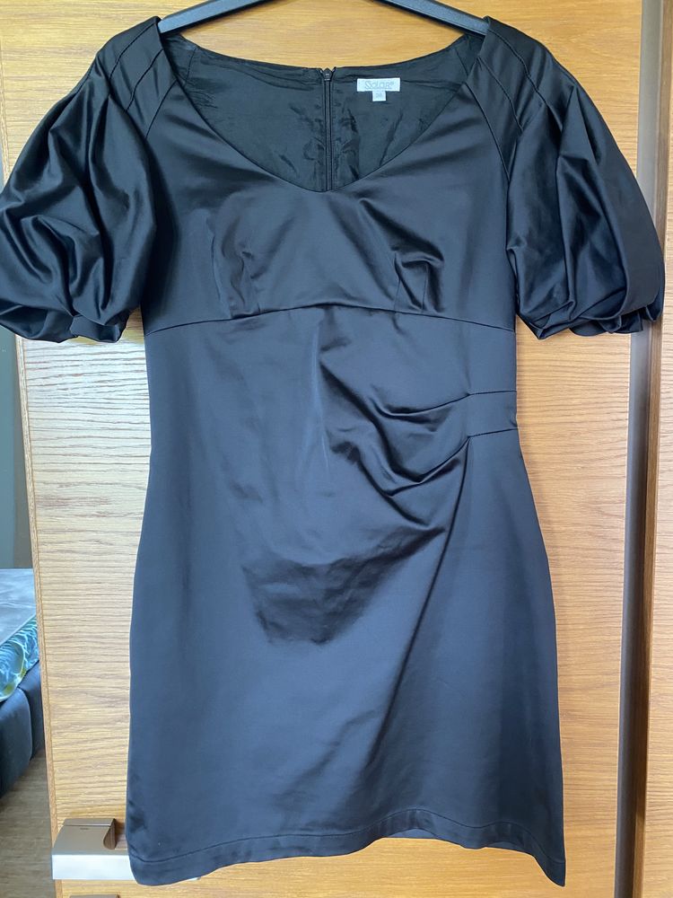 Mała czarna, sukienka Solar r. 38