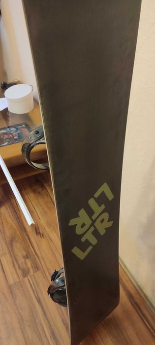 Доски сноуборд Burton, с креплениями. Новый