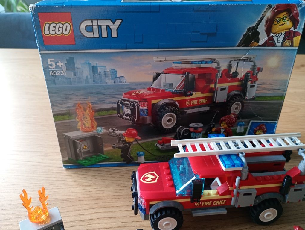 LEGO City 60231 Terenówka komendantki straży pożarnej