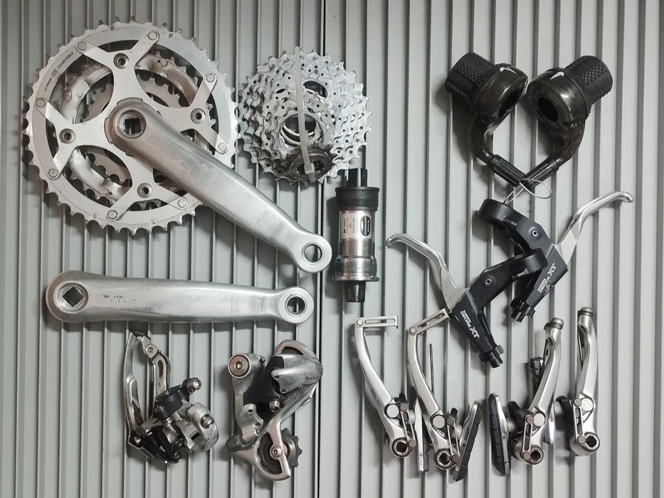 SKOTCH’s Bikes Garage... Peças, pecinhas e um monte de parafusos!!!