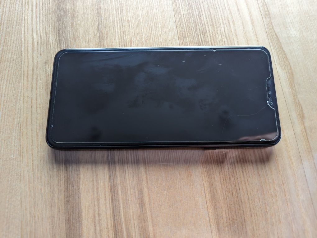 Telefon LG G7 ThinQ flagowiec w bardzo dobrym stanie