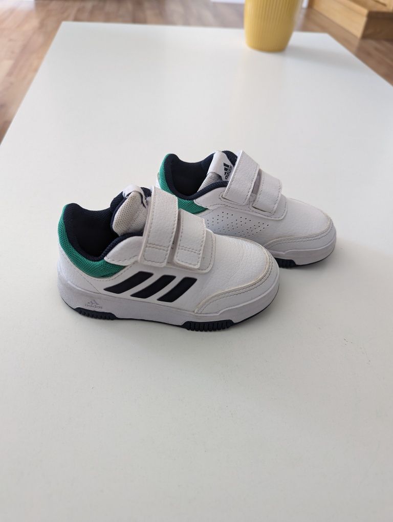 Buty sneakersy dziecięce Adidas Tensaur Sport 2.0, jak nowe rozmiar 23