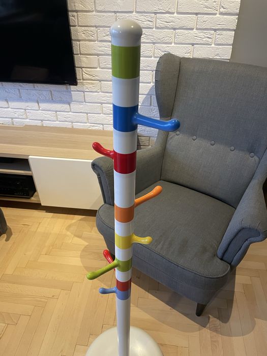 Wieszak stojący Ikea do pokoju dziecinnego