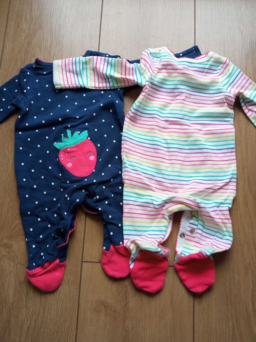 Ubranka dla dziewczynki 0-1m (całość 149zł)