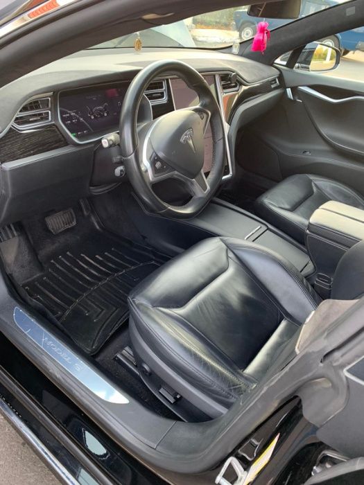 продам Тесла модел S 2016 г.в