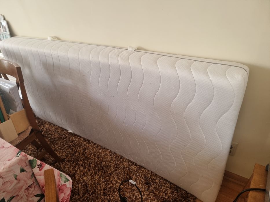 Łóżko jednoosobowe 95×205 z materacem
