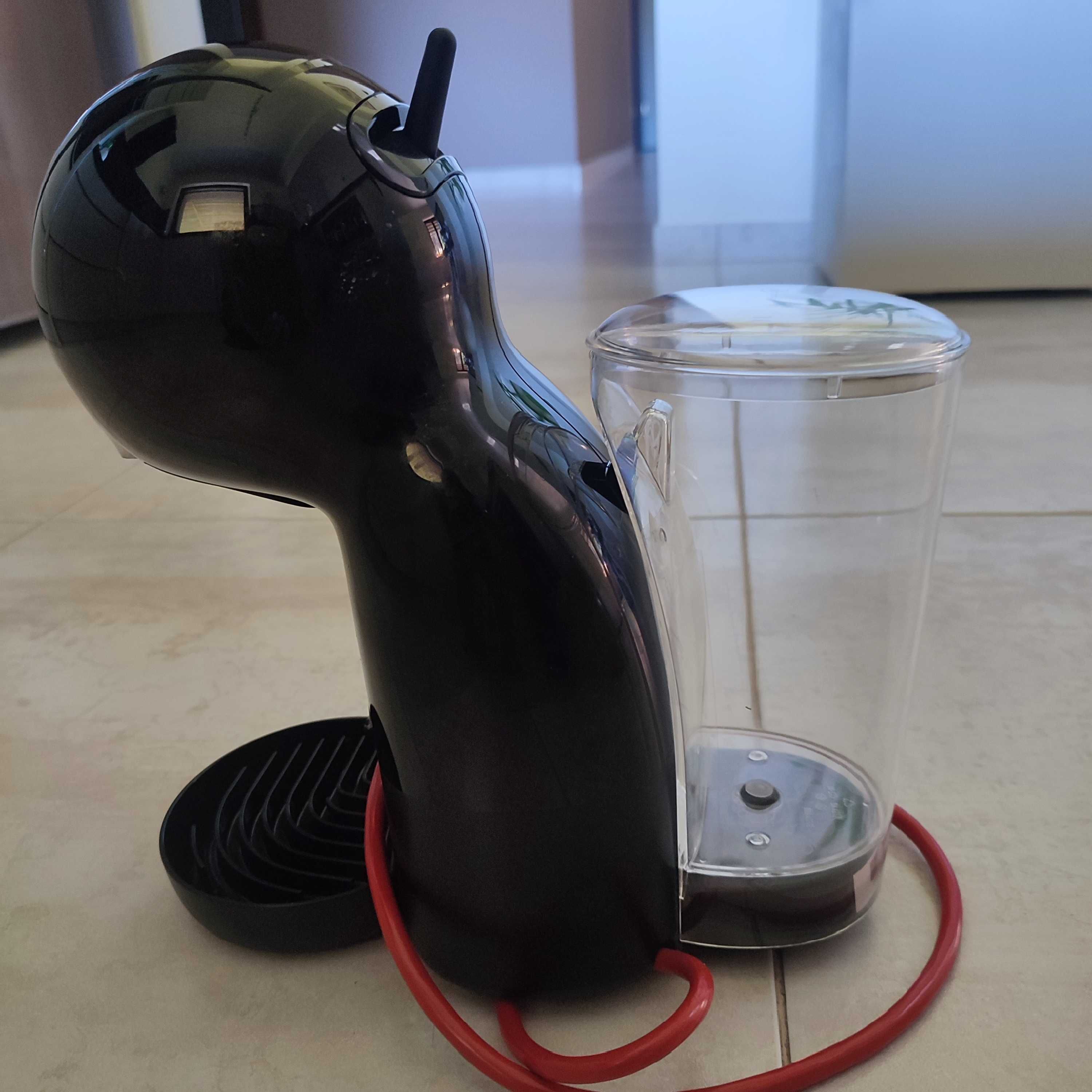 Sprzedam ekspres ciśnieniowy do kawy Nescafe Dolce Gusto