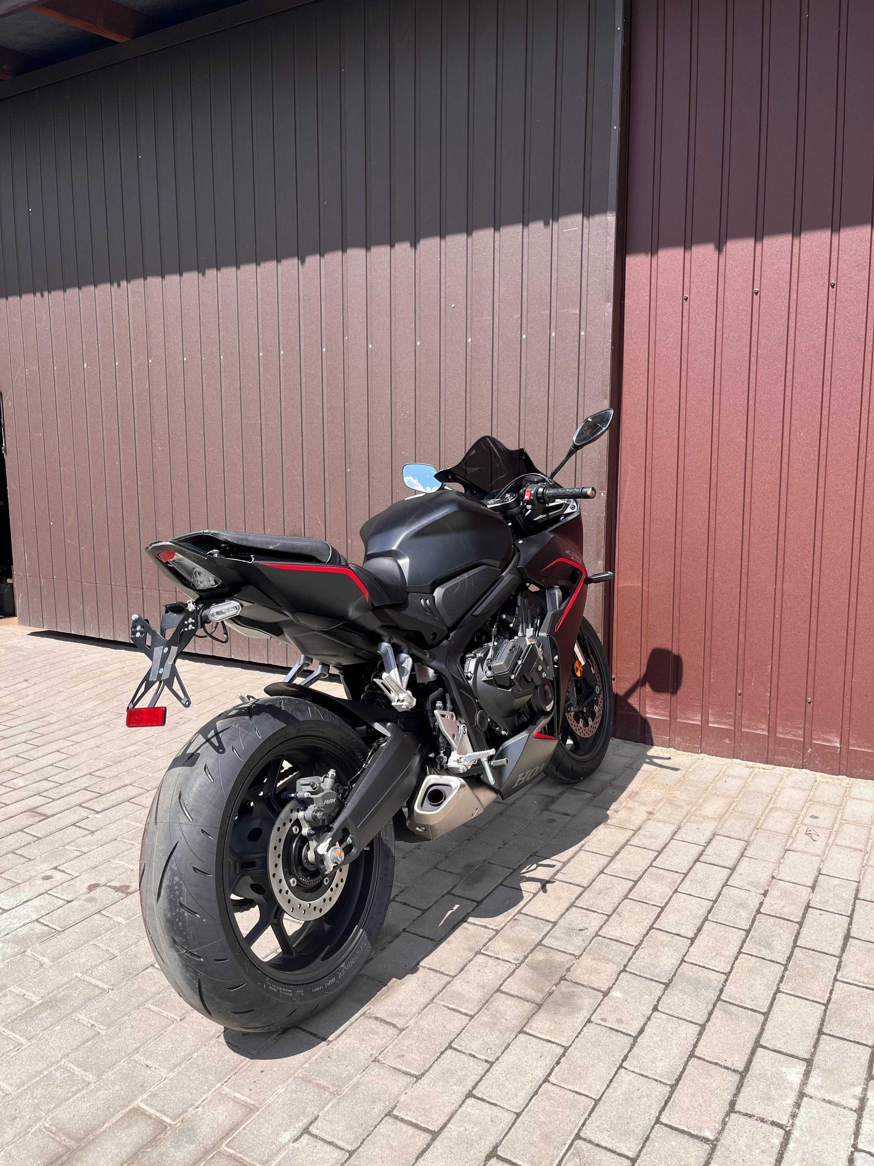 Honda CBR 650R E-Clutch • 2025 • NOWA • 2 km przebiegu