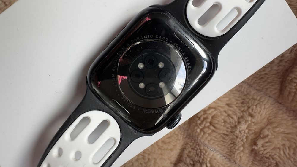 Apple Watch series 7 41 mm + pasek Karl Lagerfeld