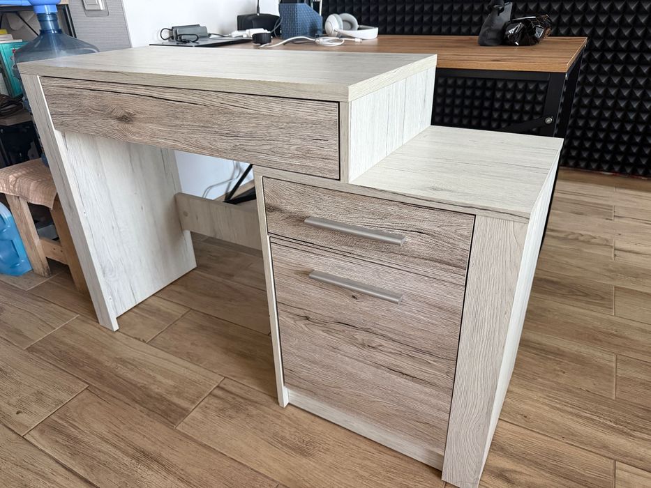 Туаленний столик + дзеркало