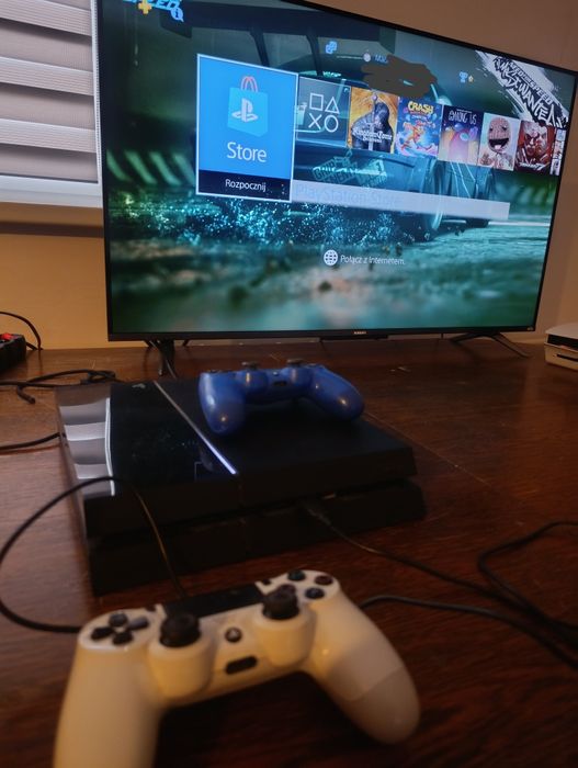 Ps4 1T plus 2 komtrolery
