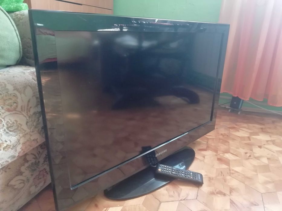 TV Samsung 32" lcd