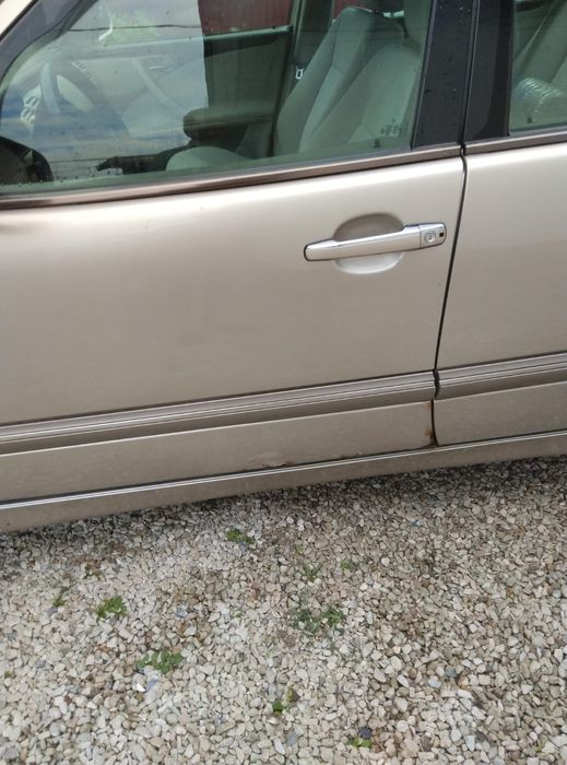 Продам мерса w210, 2.2 дизель
