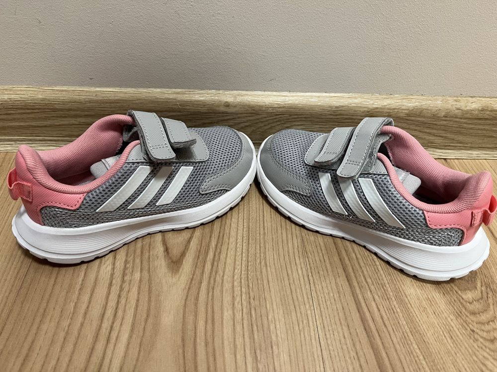 Buty dziecięce adidas rozmiar 26