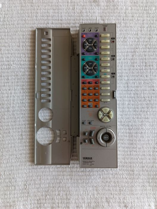 Amplificador Home Cinema YAMAHA DSP-A1092