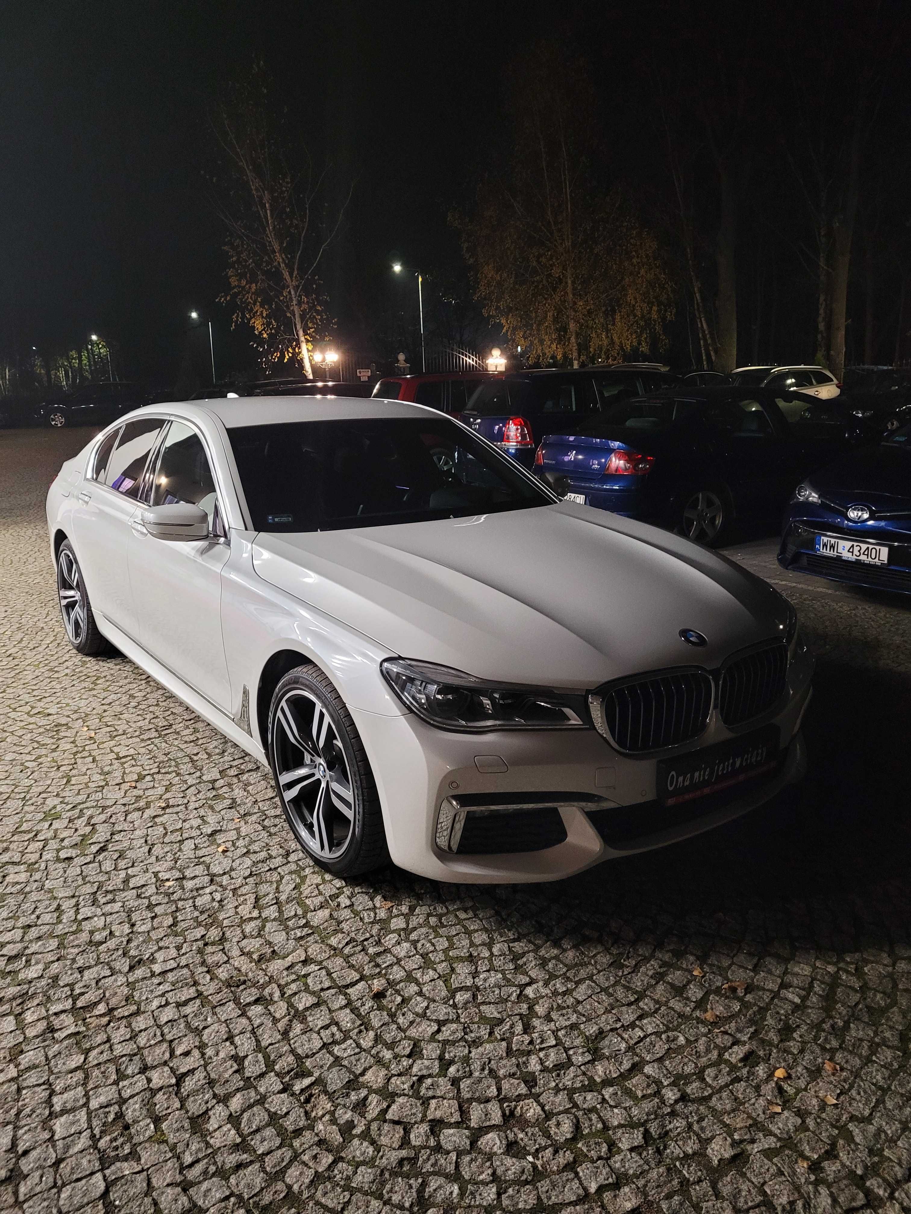 BMW 7 biała perła limuzyna auto do ślubu wynajem samochód