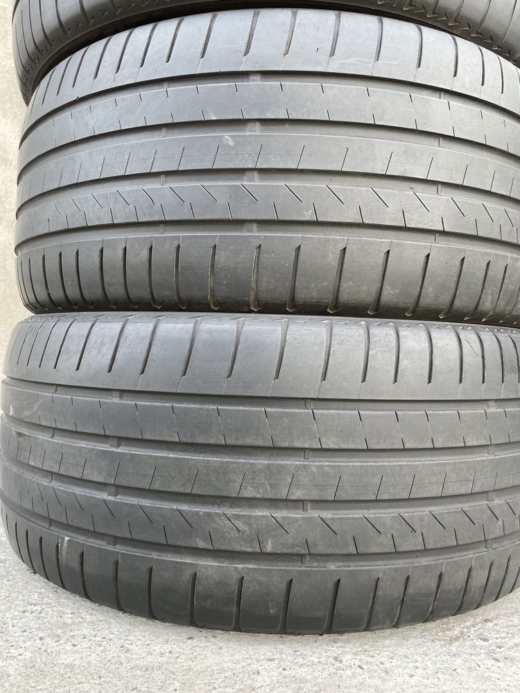 285/40/21 Bridgestone Alenza 001