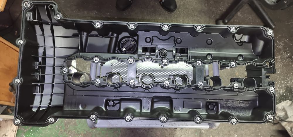 Pokrywa zaworów BMW E60 E61 E90 E91 F10 n53b30a