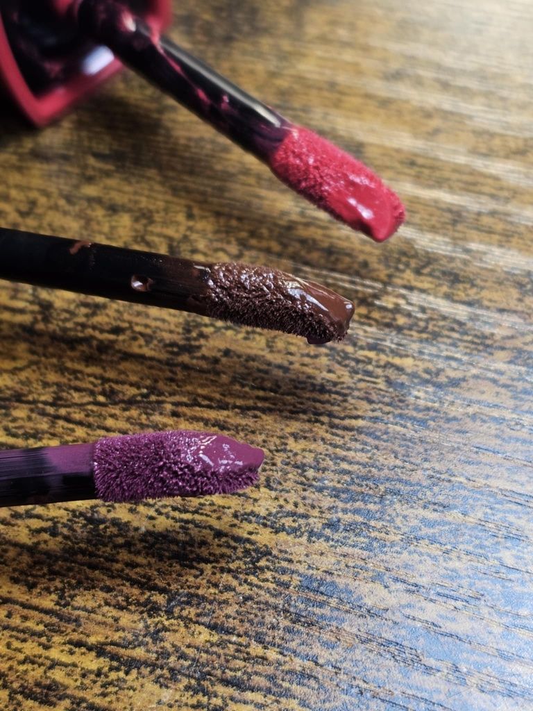 Bourjois Velvet Rouge. Zestaw 3 matowych pomadek.