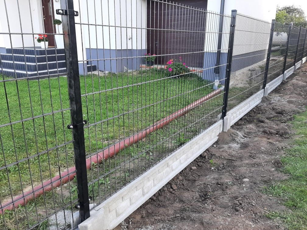 Panele ogrodzeniowe oraz ogrodzenia betonowe
