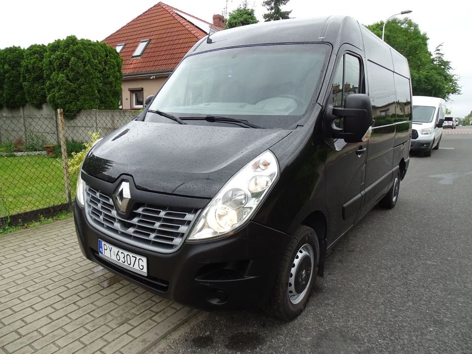 Renault MASTER 2,3 TDCI -100 KONI  , MODEL -L2 H2. KLIMATYZACJA, , HAK ,  CZARNY KOLOR,  sprowadzony-zarejestrowany. POSIADA RYSKI NA LAKIERZE -OKAZJA !