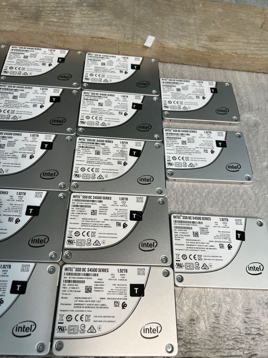 33x SSD 1.92TB Intel DC S4500 Series