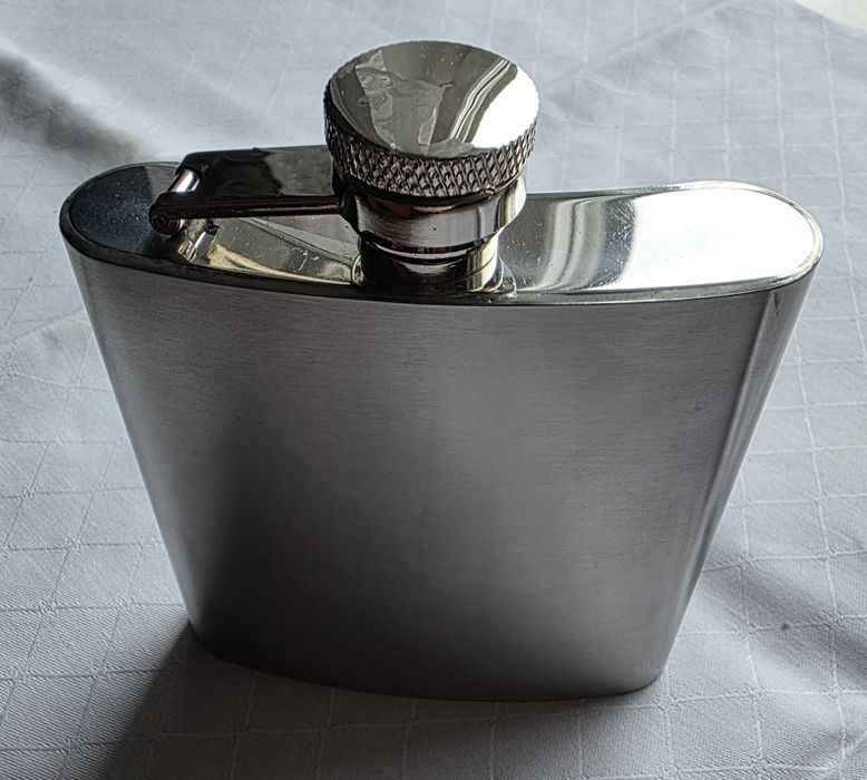 Piersiówka na alkohol ze stali nierdzewnej Stainless Steel