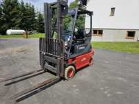 Wózek widłowy Linde E20P-02