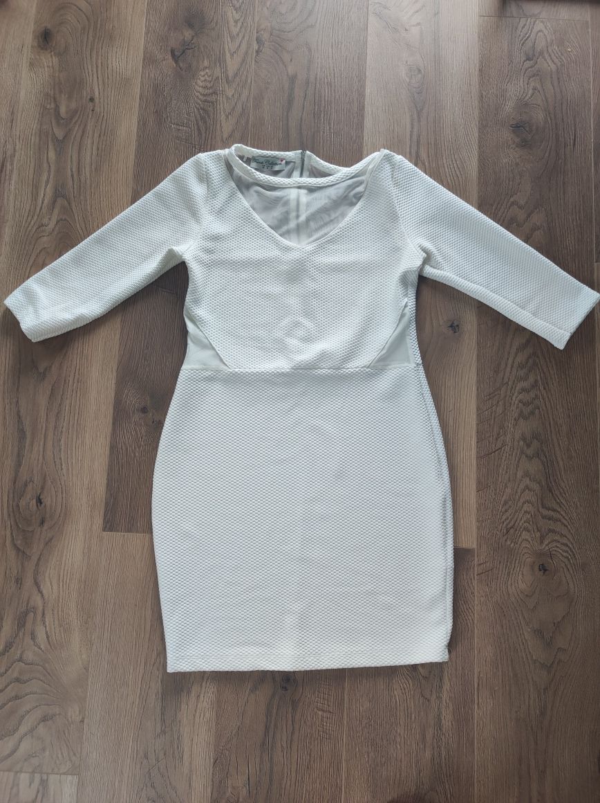Sukienka biała krótka elegancka