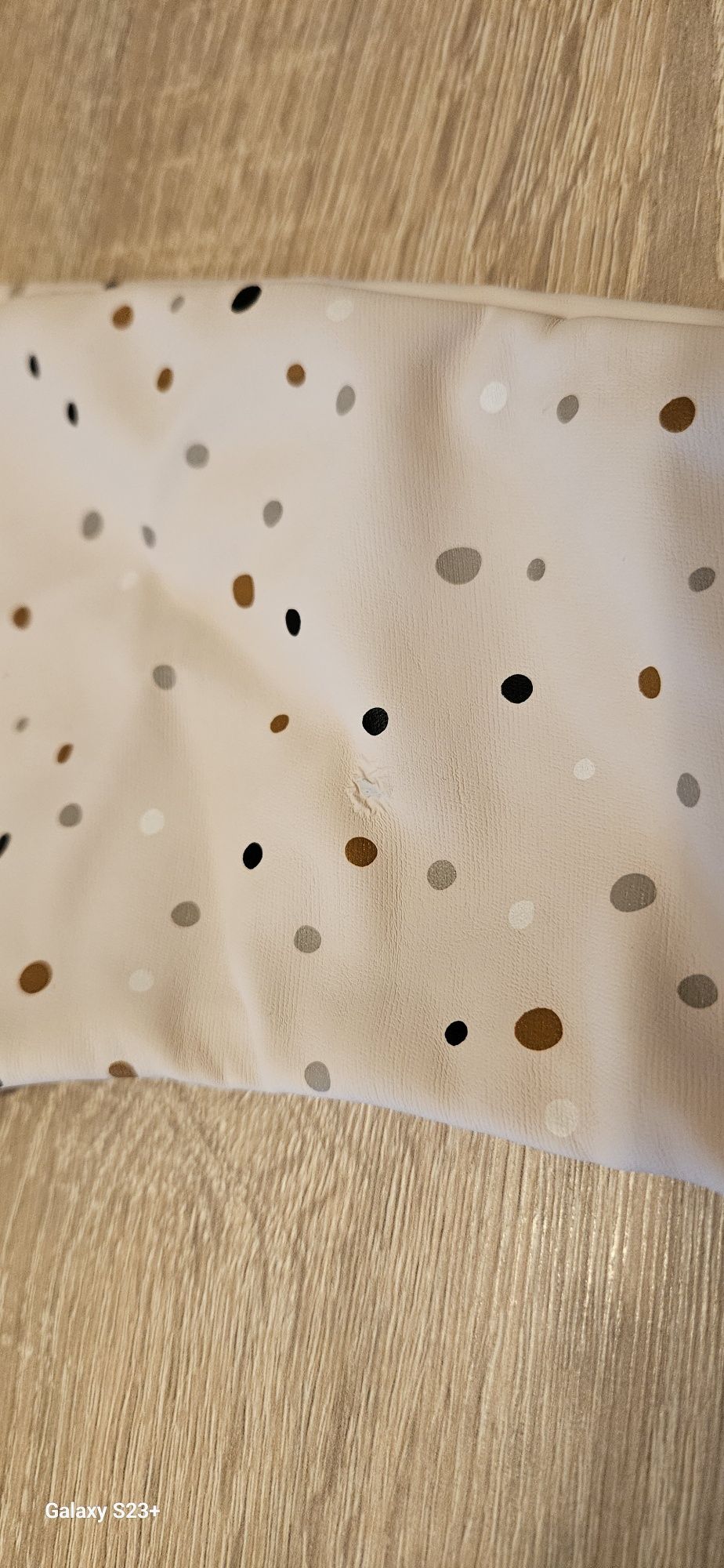 Done by Deer Śliniak z Rękawami Dots Powder Pink