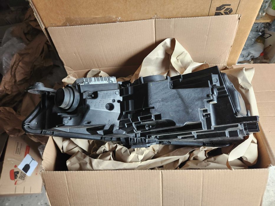 Ціла Audi A4 B9 2020- передня ліва FULL LED фара Європа 8W0941033D