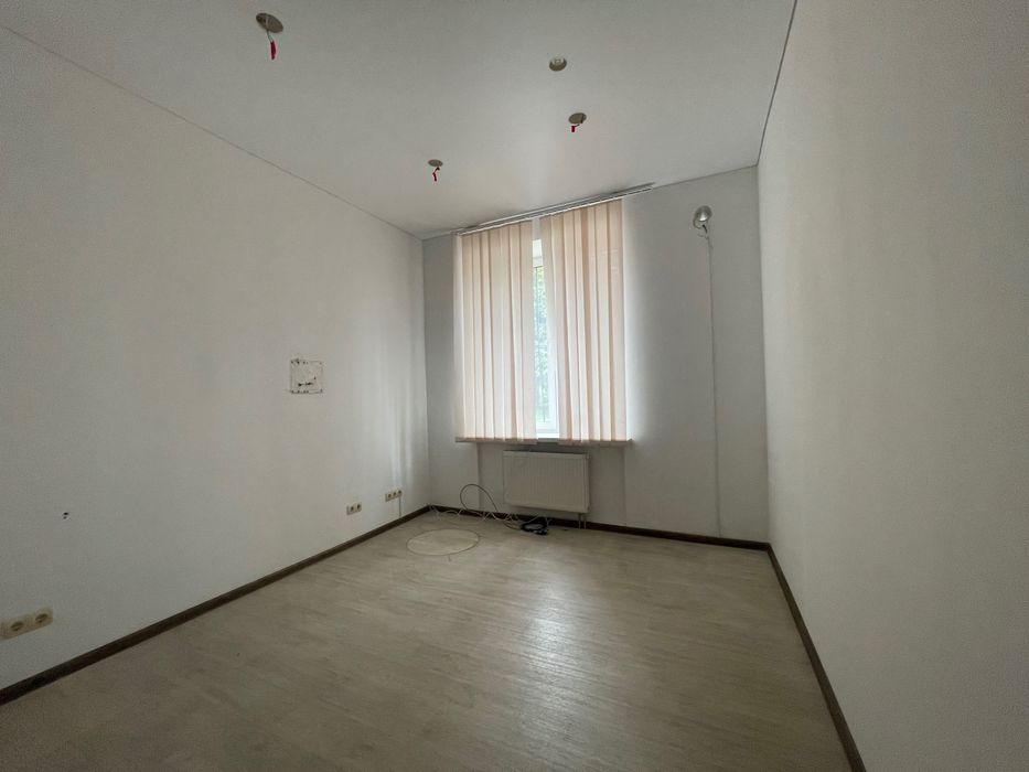 Оренда приміщення Фасад 194кв м р-н Верхня Польова