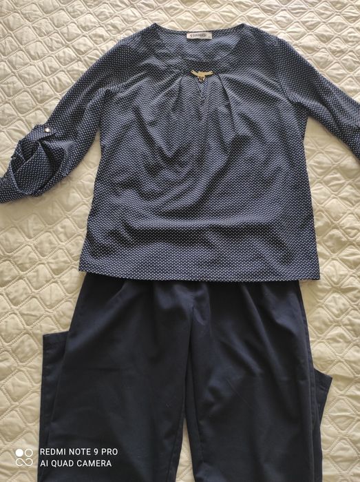 Нарядний костюм для вагітної