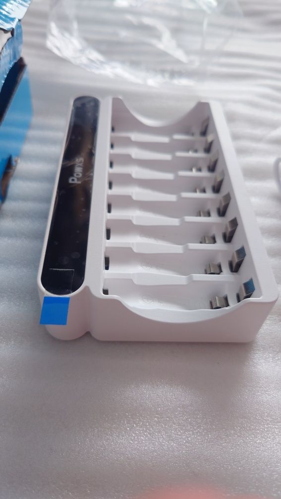 Ładowarka do akumulatorków USB-C 8x AA/AAA BEZPIECZNA STACJA ŁADOWANIA
