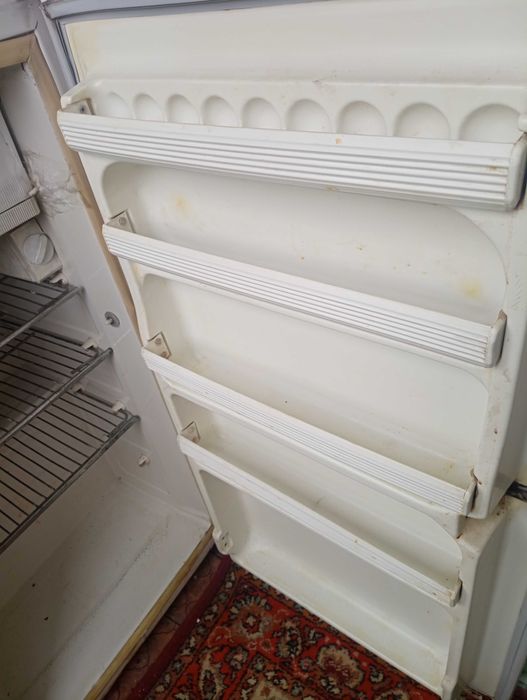 Продам холодильник б/у,рабочий