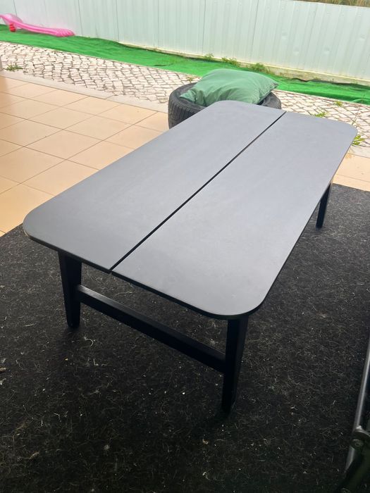 Mesa exterior metalica