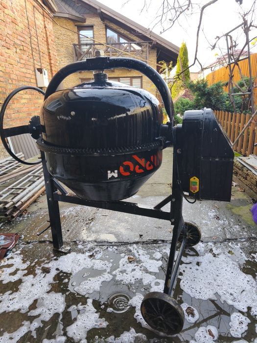 Бетонозмішувач Dnipro-M СМ-165С