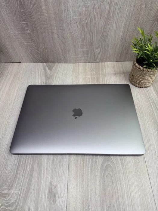 MacBook Pro 15” A1707 (2017) i7 16/512gb