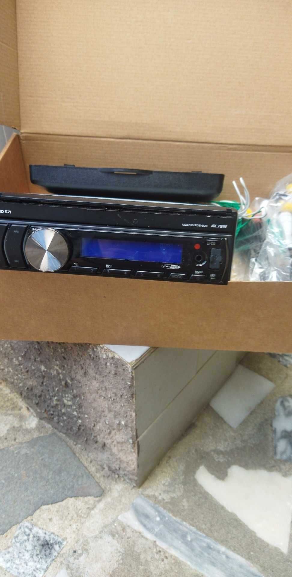 Radio leitor de DVD novo