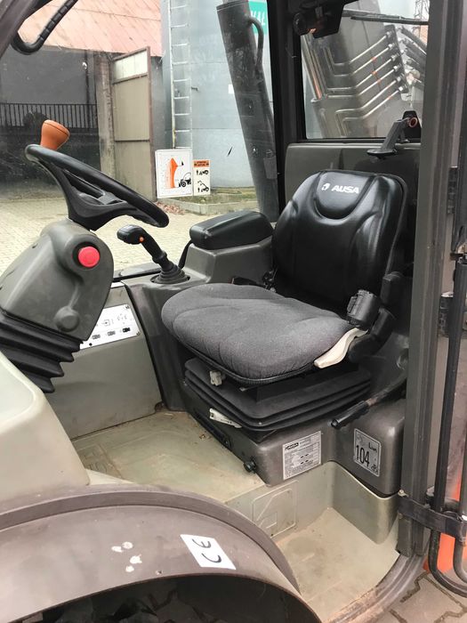 Sprzedam ładowarkę