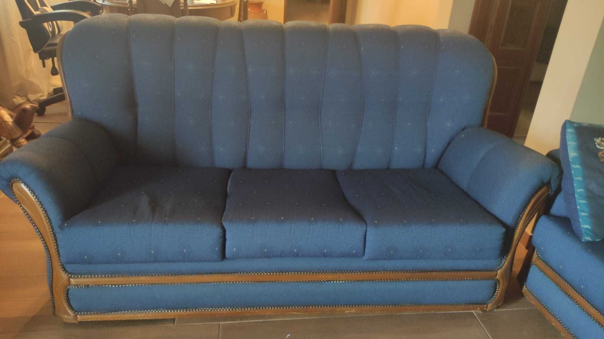Sofás de sala - com pouco uso e confortáveis