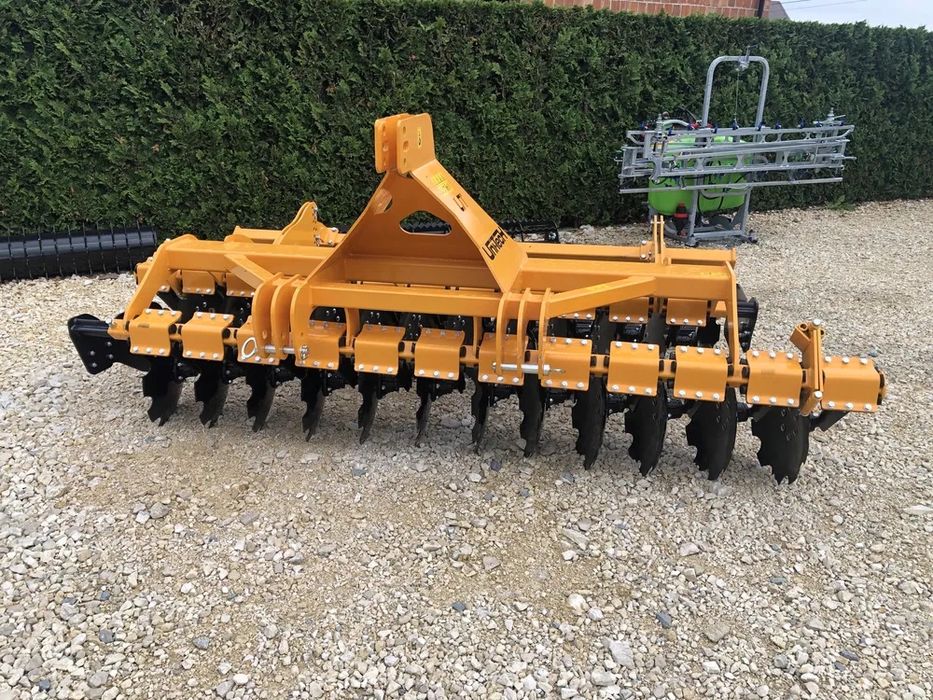 Agregat talerzowy Brona talerzowa Uni-Tech 2,5 2,7 3 ścierniskowy