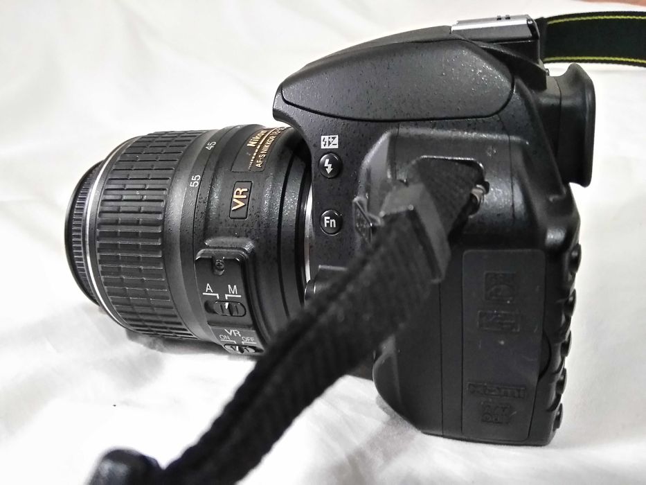Продам фотоапарат Nikon D3100