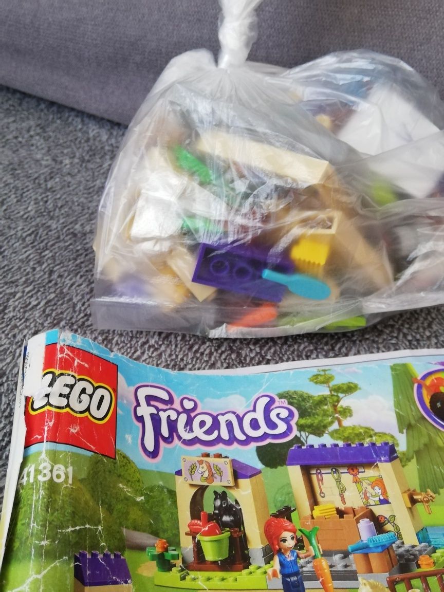 Lego friends 41361 Stajnia ze źrebakami Mii