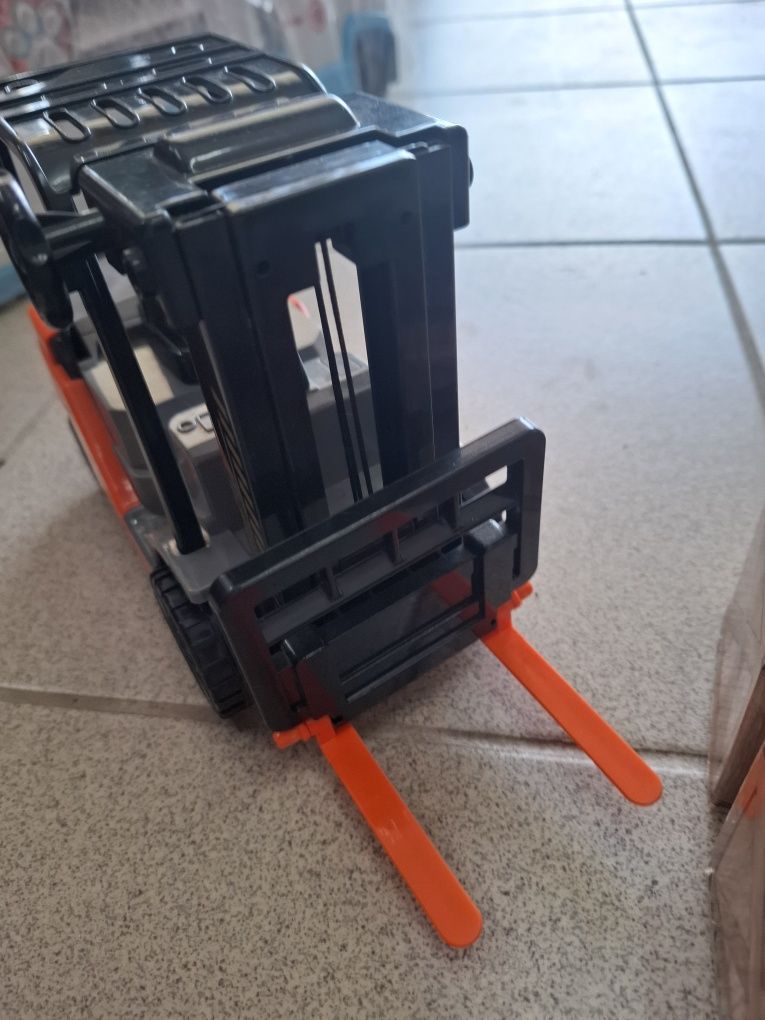 Wózek widłowy auto samochód