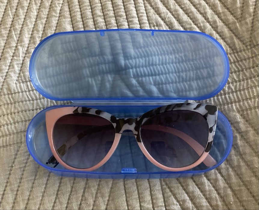 +4 Елегантні окуляри з сірими лінзами