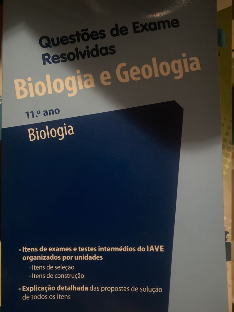 Livros de preparação para testes/ exame biologia e geologia
